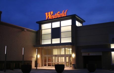 Westfield Chicago Ridge Mall - retail building architect - designed by DDCA Architects
